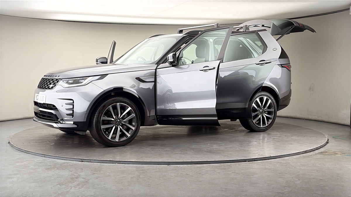 More views of Land Rover Discovery