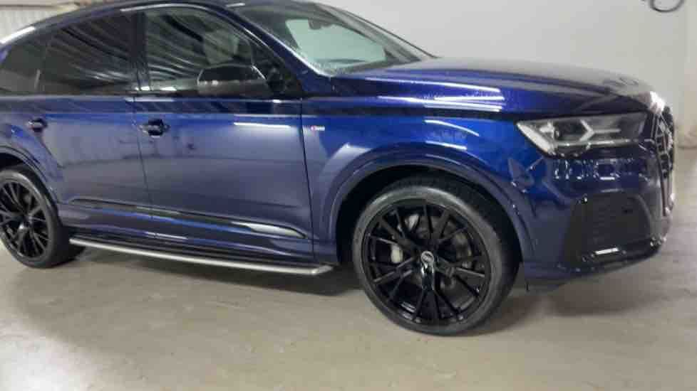 More views of Audi Q7