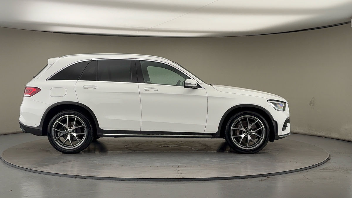 Mercedes-Benz GLC Image 16