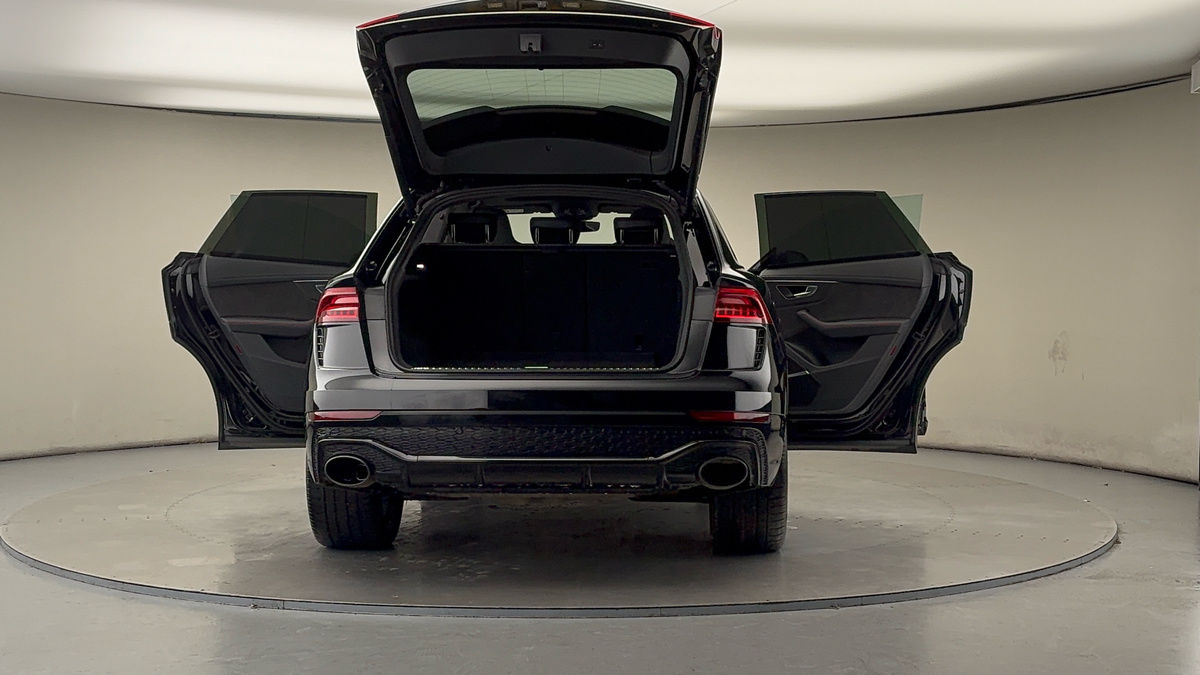 More views of Audi RSQ8