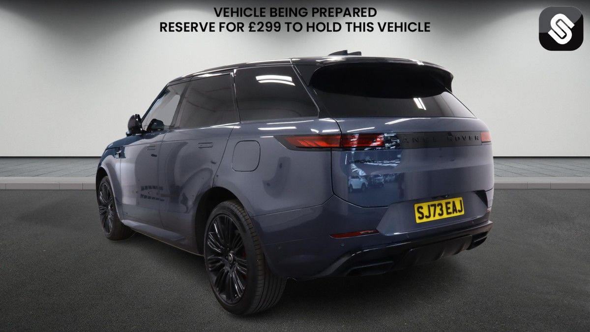 Land Rover Range Rover Sport Image 3