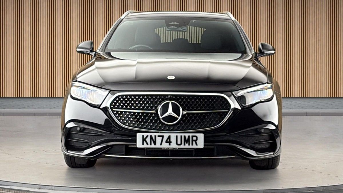 Mercedes-Benz E Class Image 3