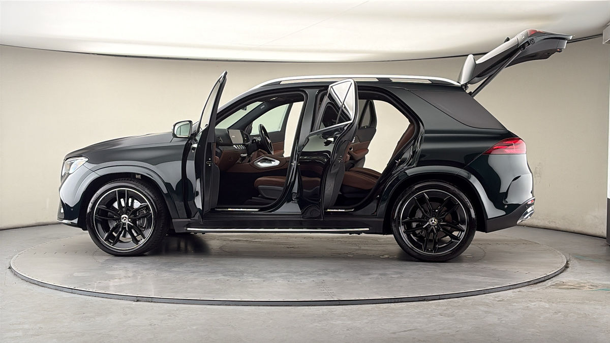 More views of Mercedes-Benz GLE