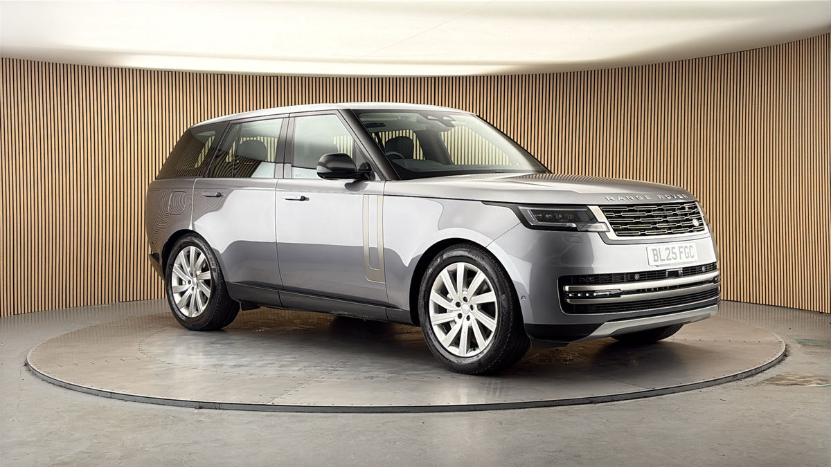 More views of Land Rover Range Rover