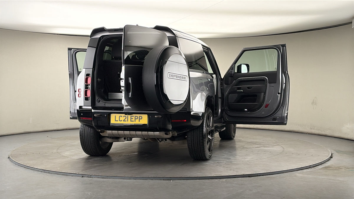 More views of Land Rover Defender 90