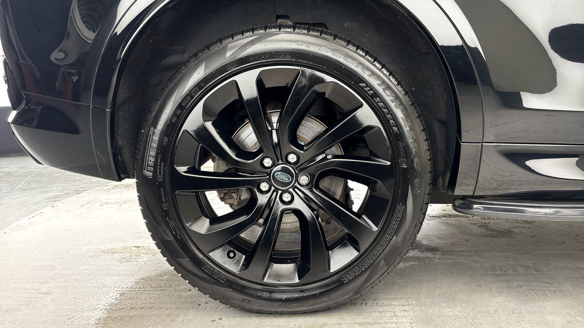 Land Rover Discovery Sport Image 10