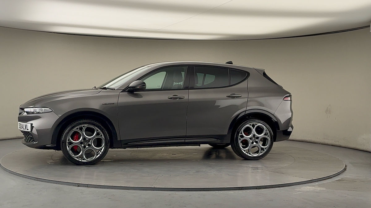 More views of Alfa Romeo Tonale