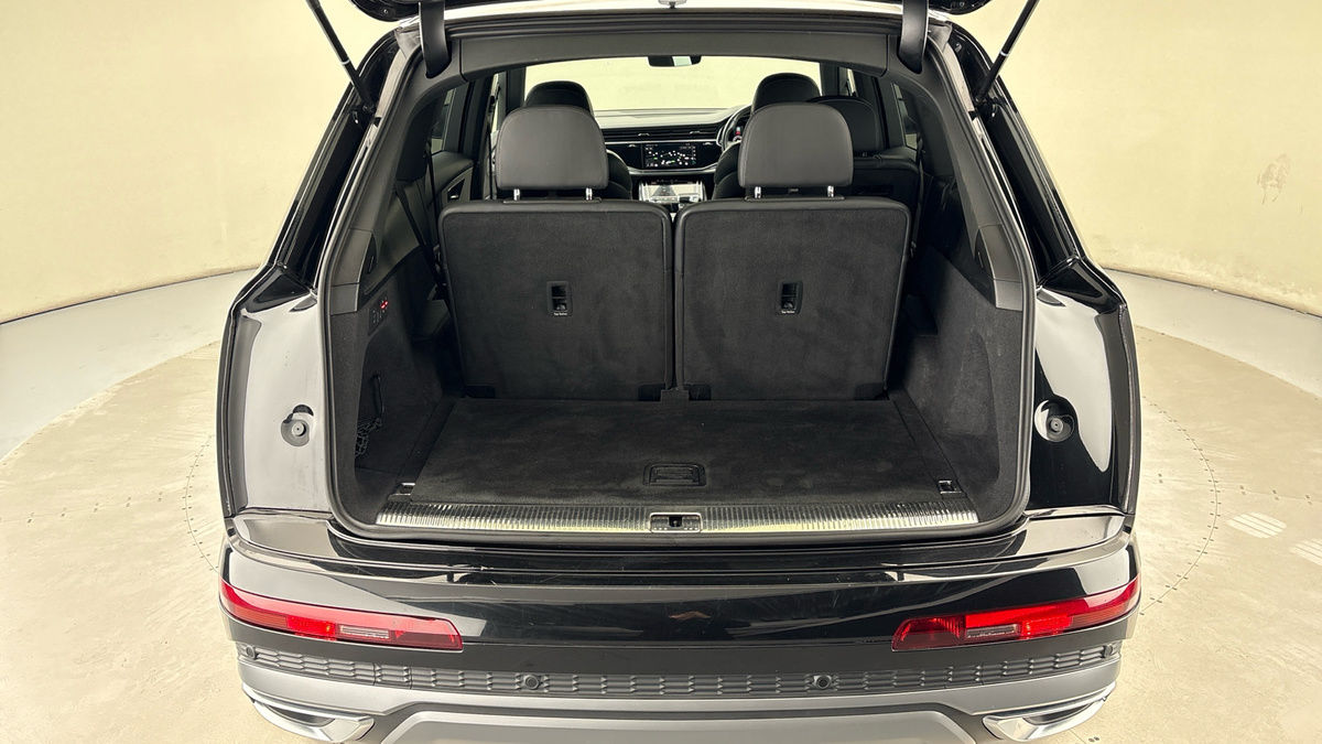Audi Q7 Image 11