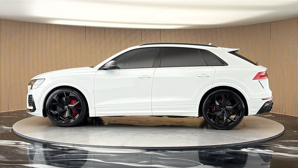 More views of Audi RSQ8