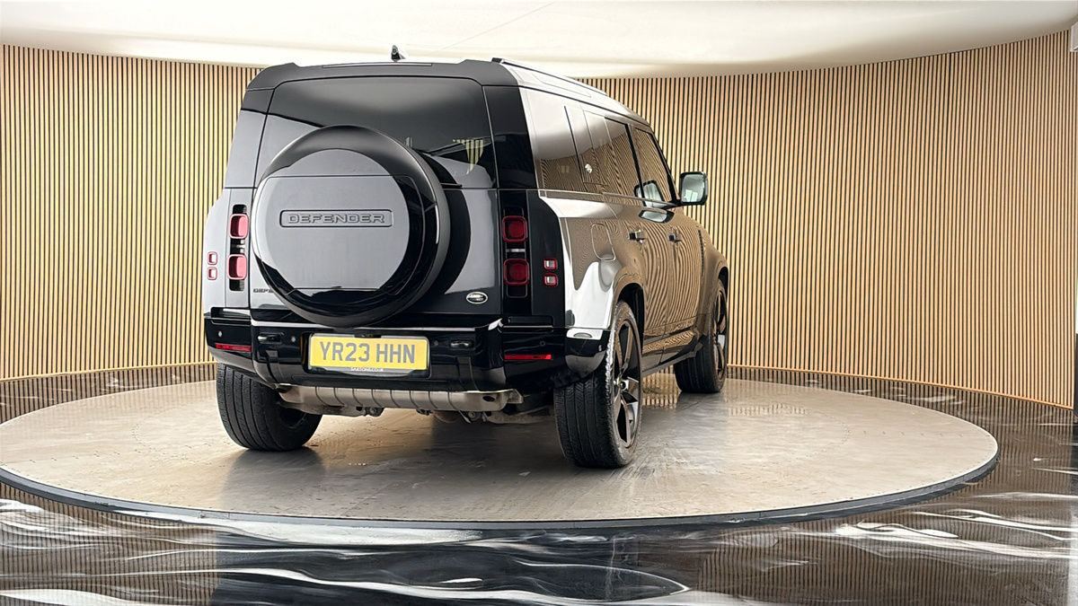 More views of Land Rover Defender 110