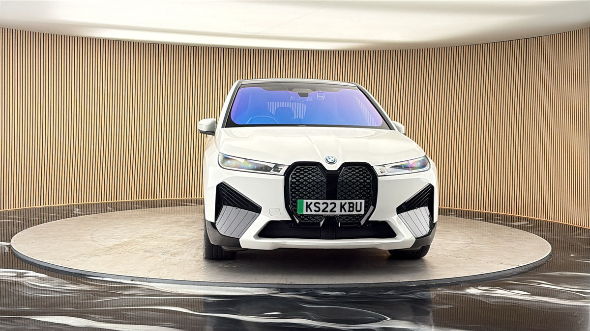 More views of BMW iX