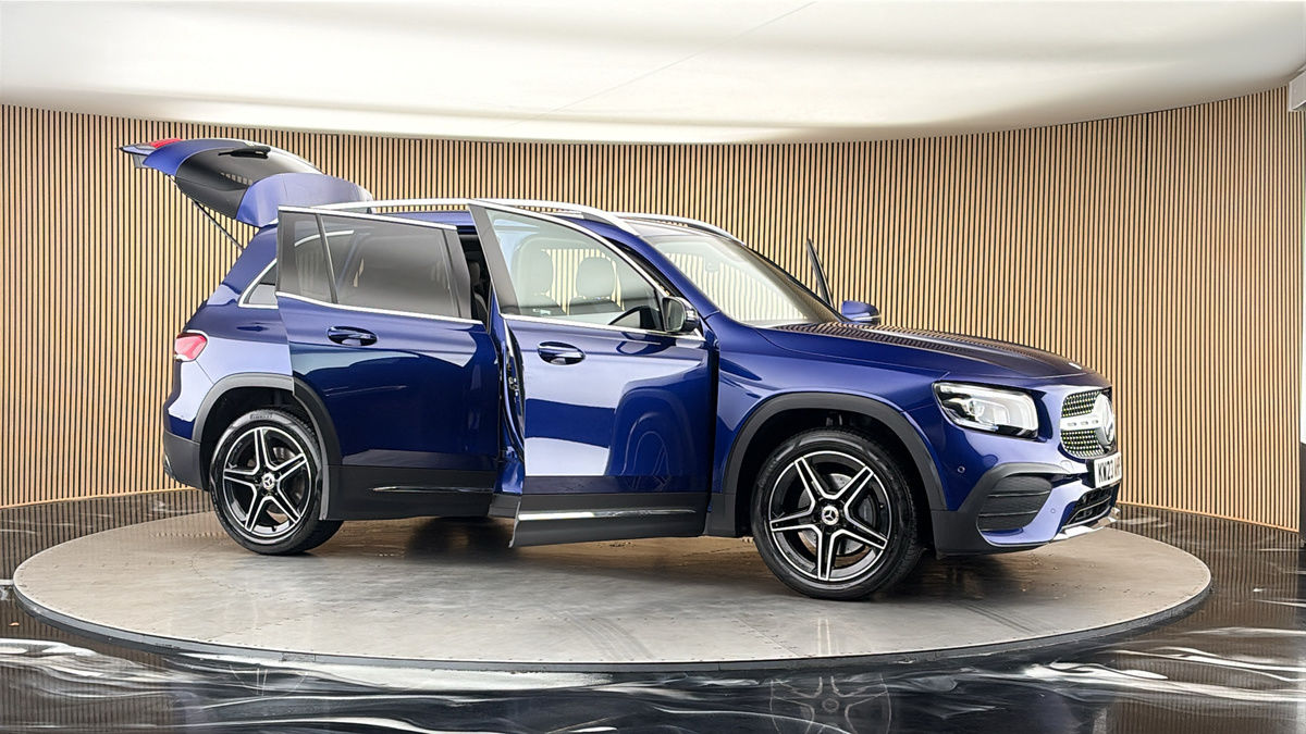 More views of Mercedes-Benz GLB