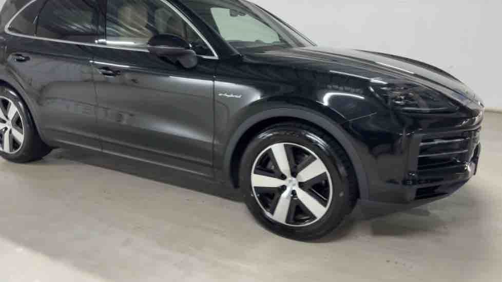 More views of Porsche Cayenne