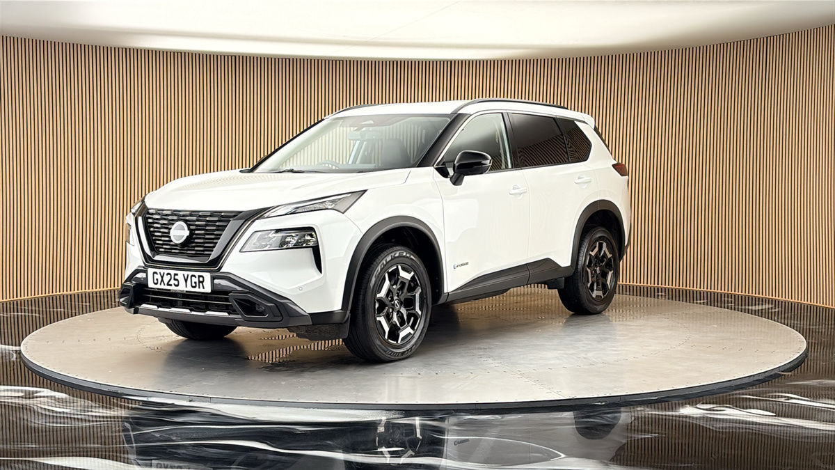 More views of Nissan X-Trail