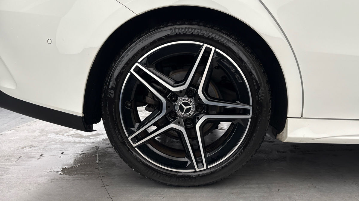 Mercedes-Benz CLA Image 10