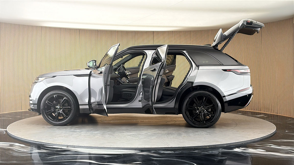 More views of Land Rover Range Rover Velar