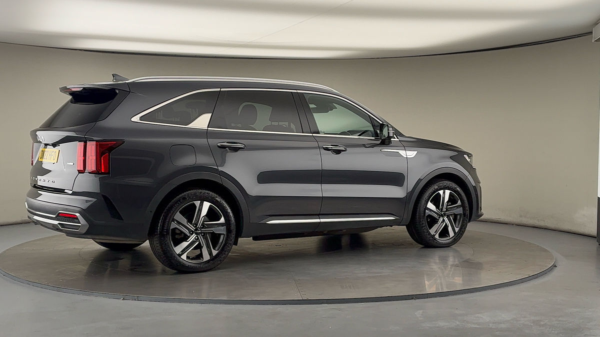 More views of Kia Sorento