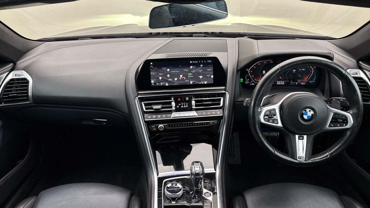 BMW 8 Series Image 12