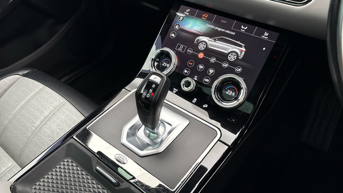 Land Rover Range Rover Evoque Image 18