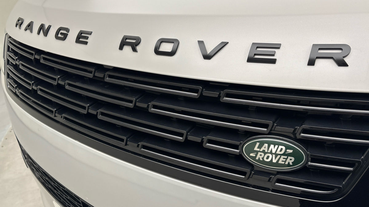 Land Rover Range Rover Sport Image 24