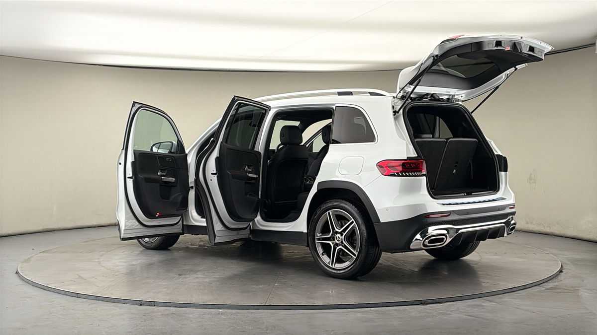 More views of Mercedes-Benz GLB