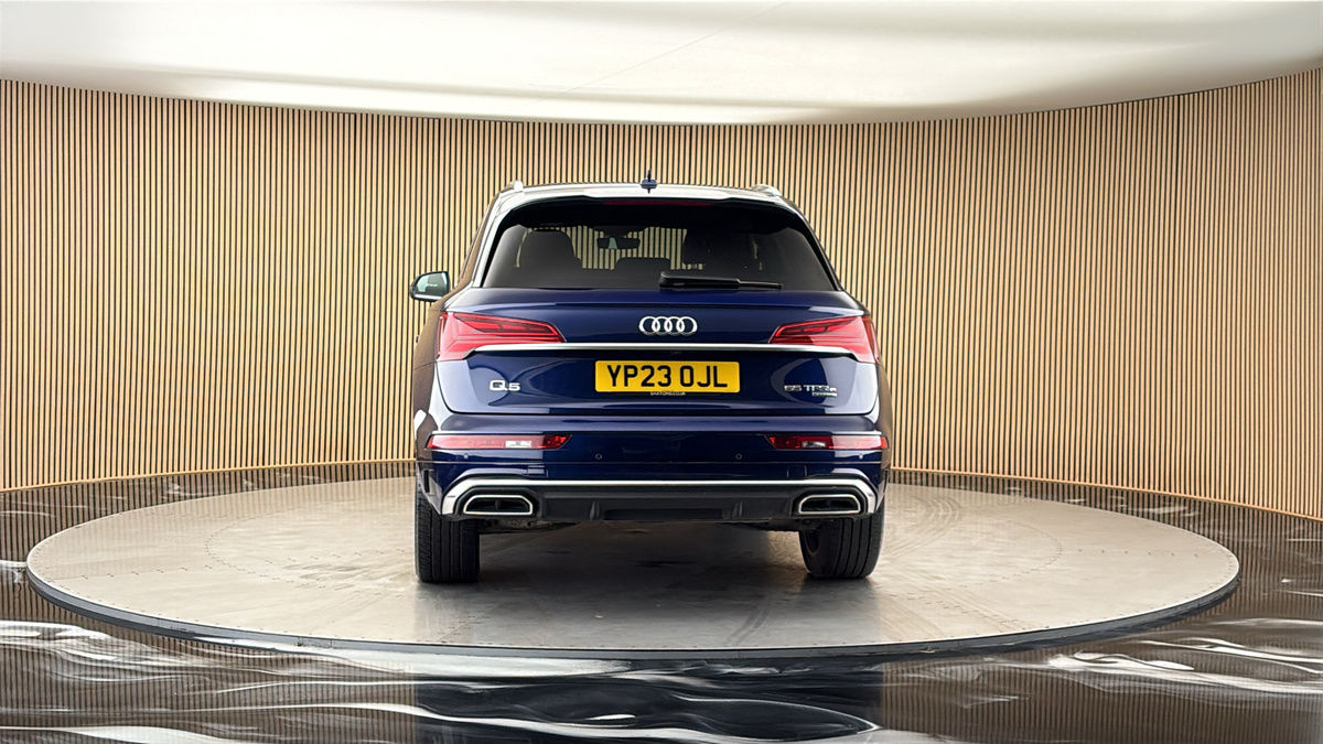 More views of Audi Q5