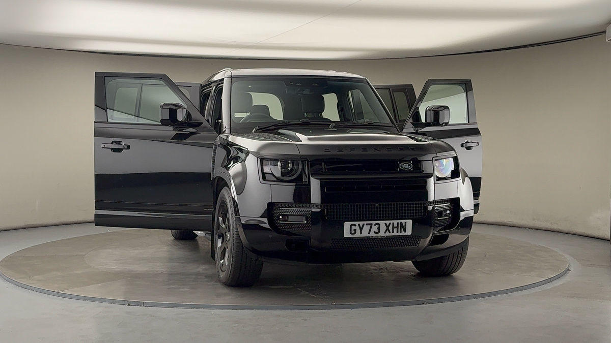 More views of Land Rover Defender 110