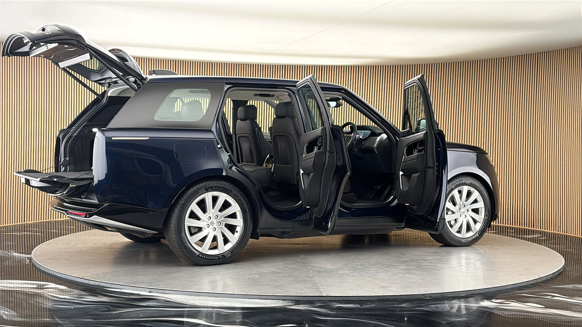 More views of Land Rover Range Rover