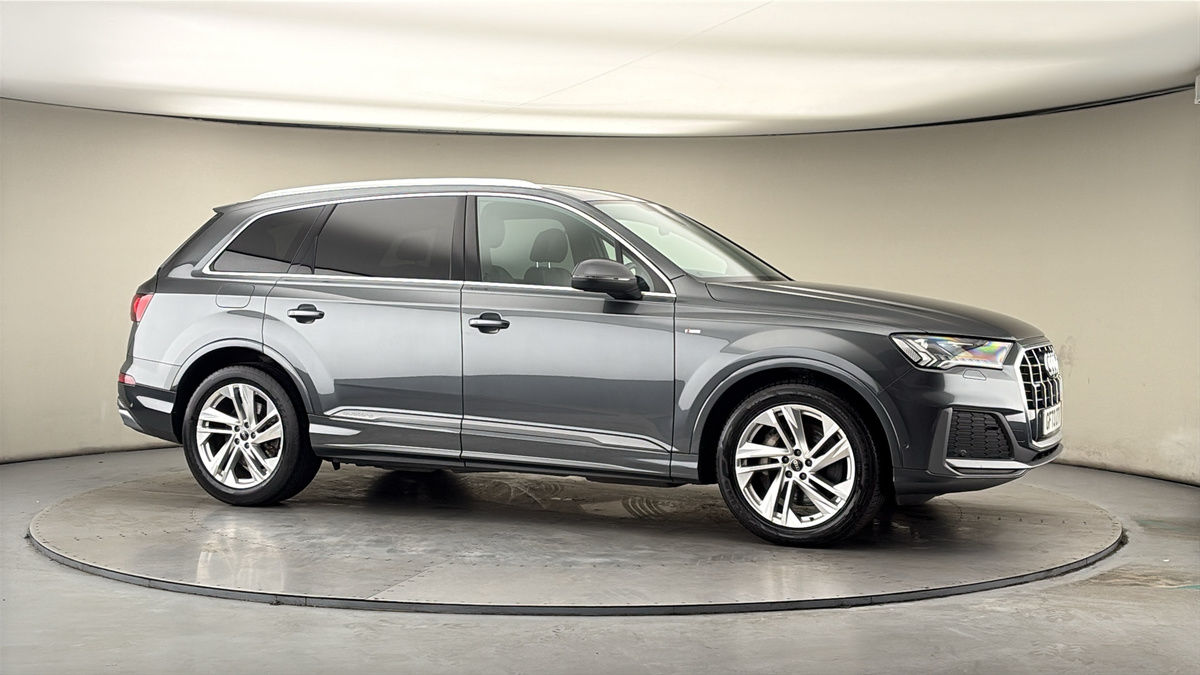 More views of Audi Q7