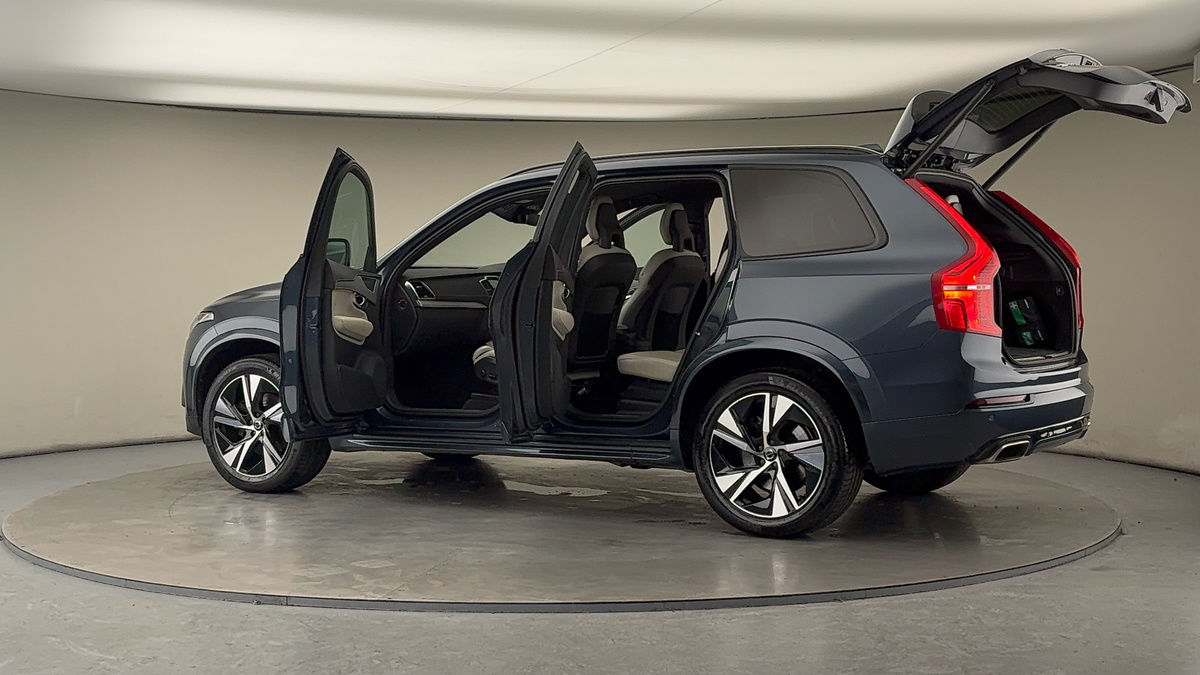 More views of Volvo XC90