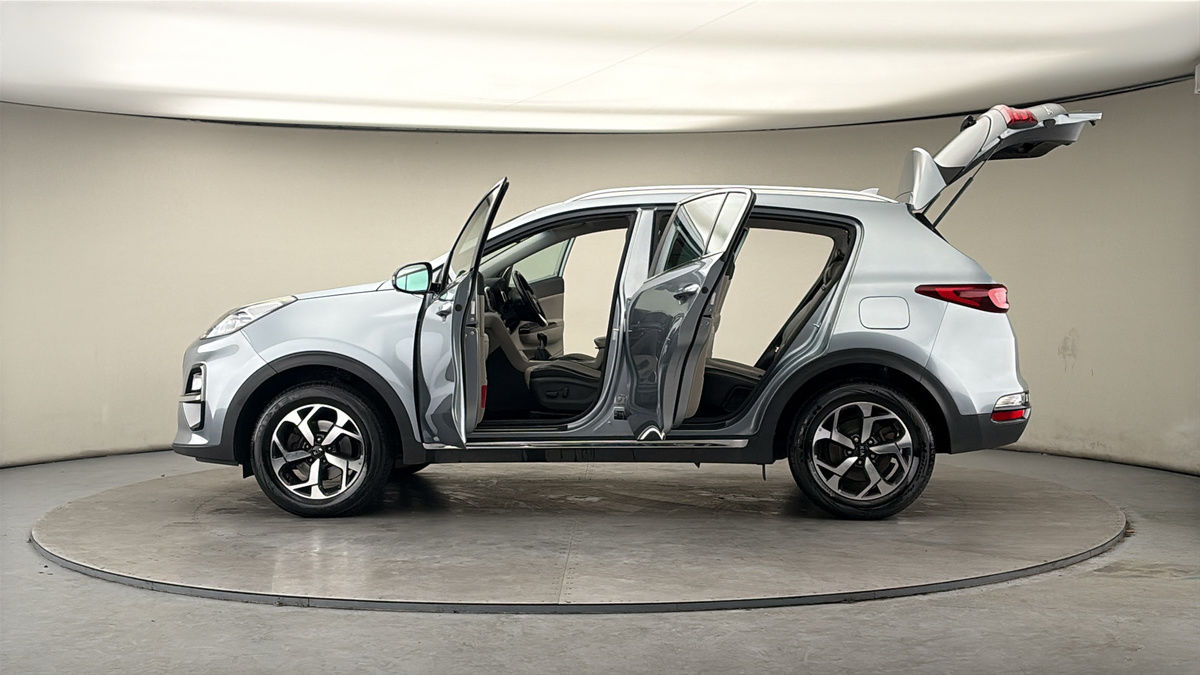 More views of Kia Sportage