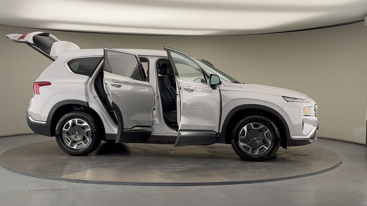 More views of Hyundai Santa Fe