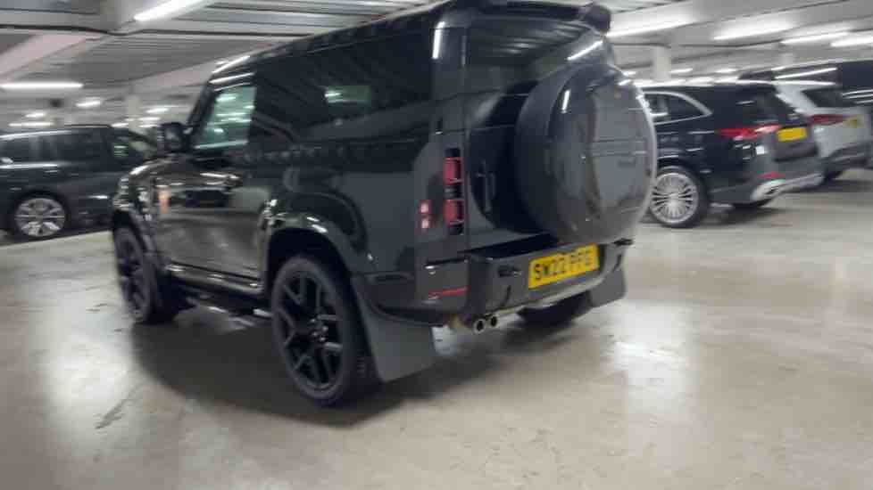 More views of Land Rover Defender 90