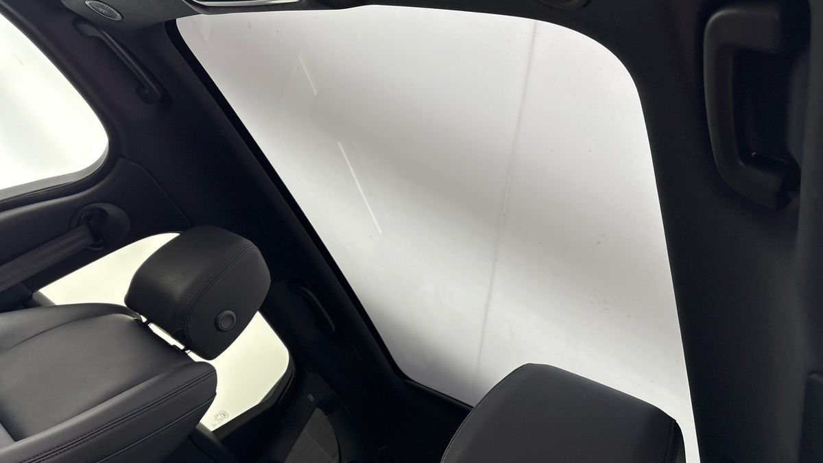 Land Rover Range Rover Velar Image 6