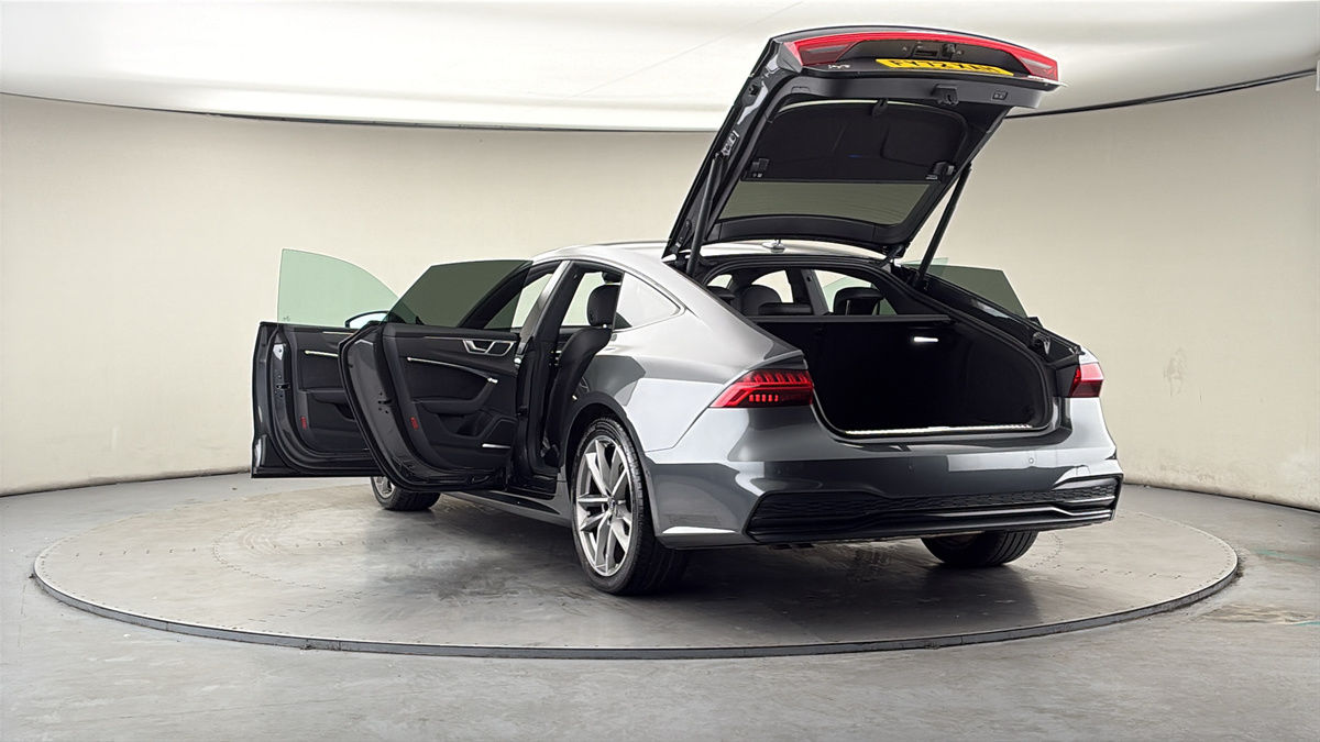 More views of Audi A7