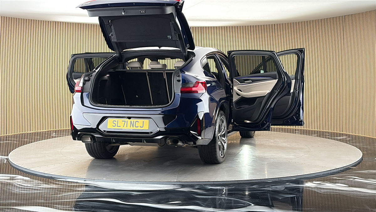 More views of BMW X4