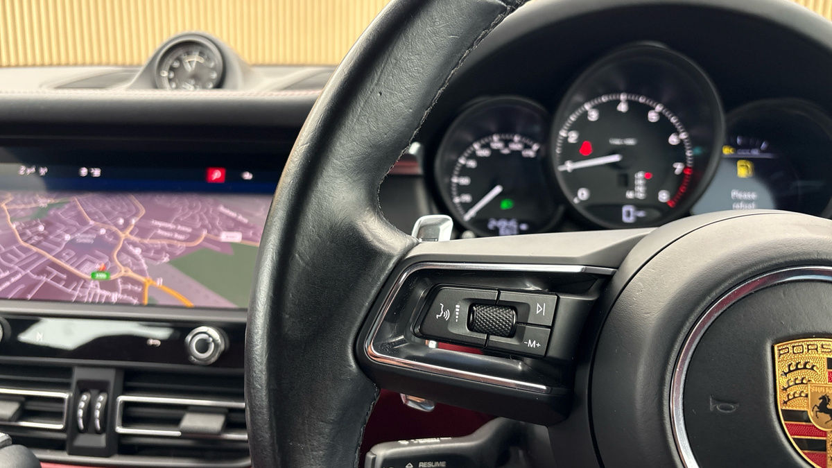 Porsche Macan Image 13