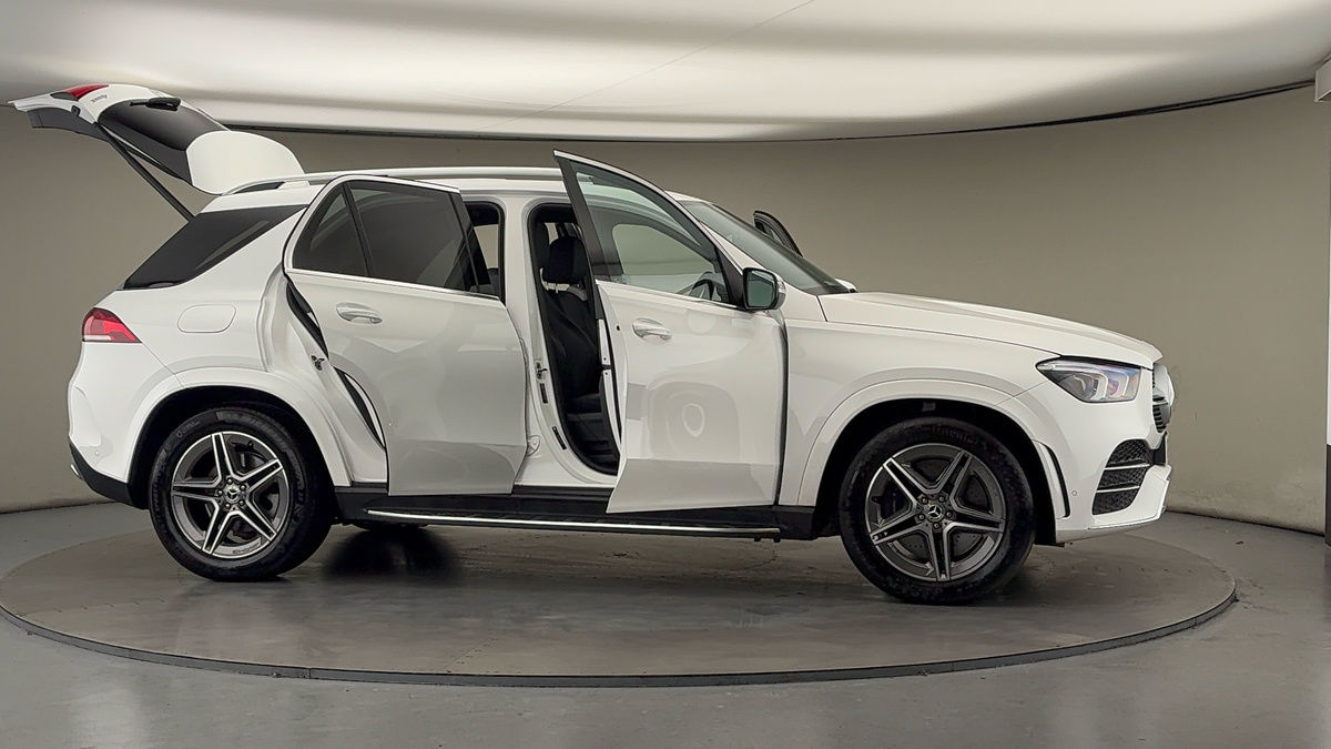 More views of Mercedes-Benz GLE