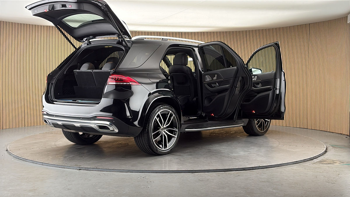 More views of Mercedes-Benz GLE