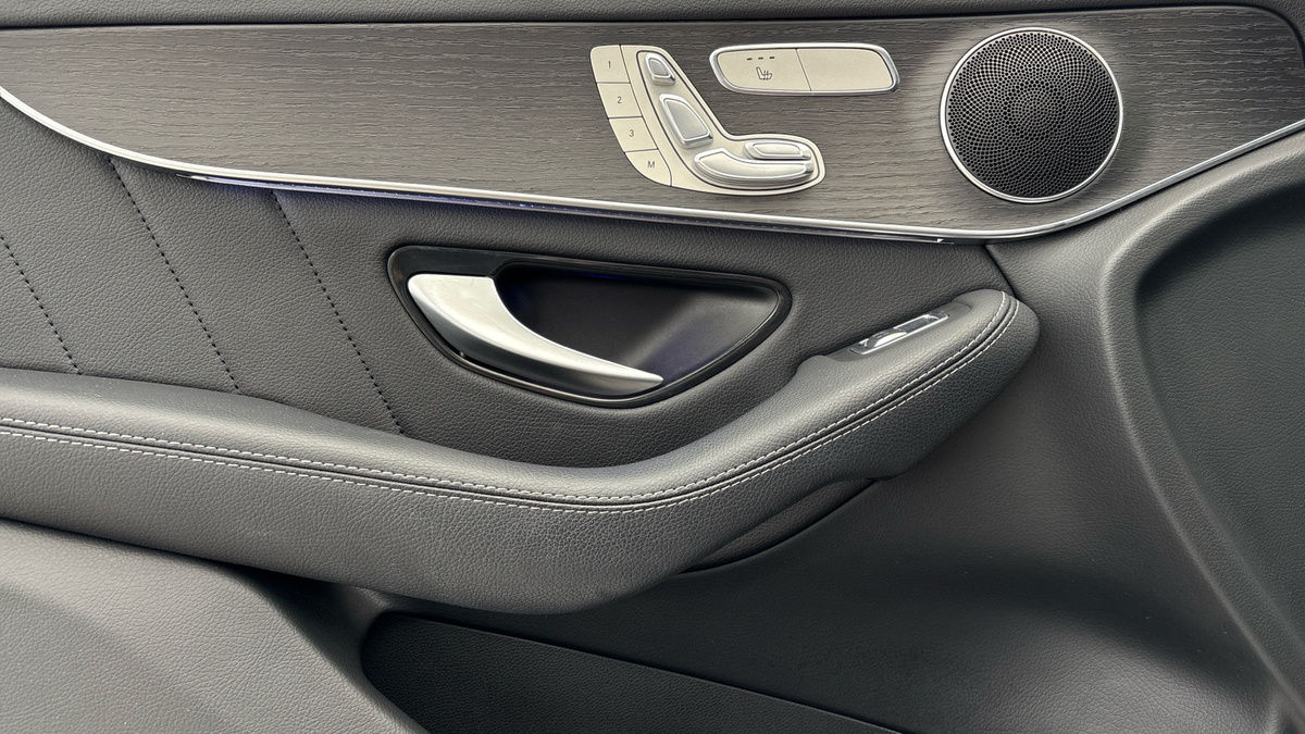 Mercedes-Benz GLC Image 19