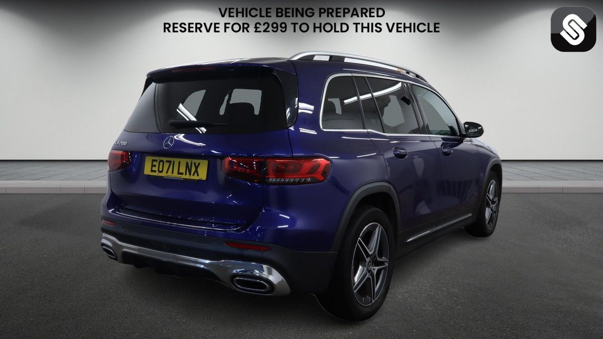 Mercedes-Benz GLB Image 4