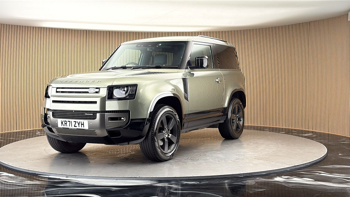 More views of Land Rover Defender 90