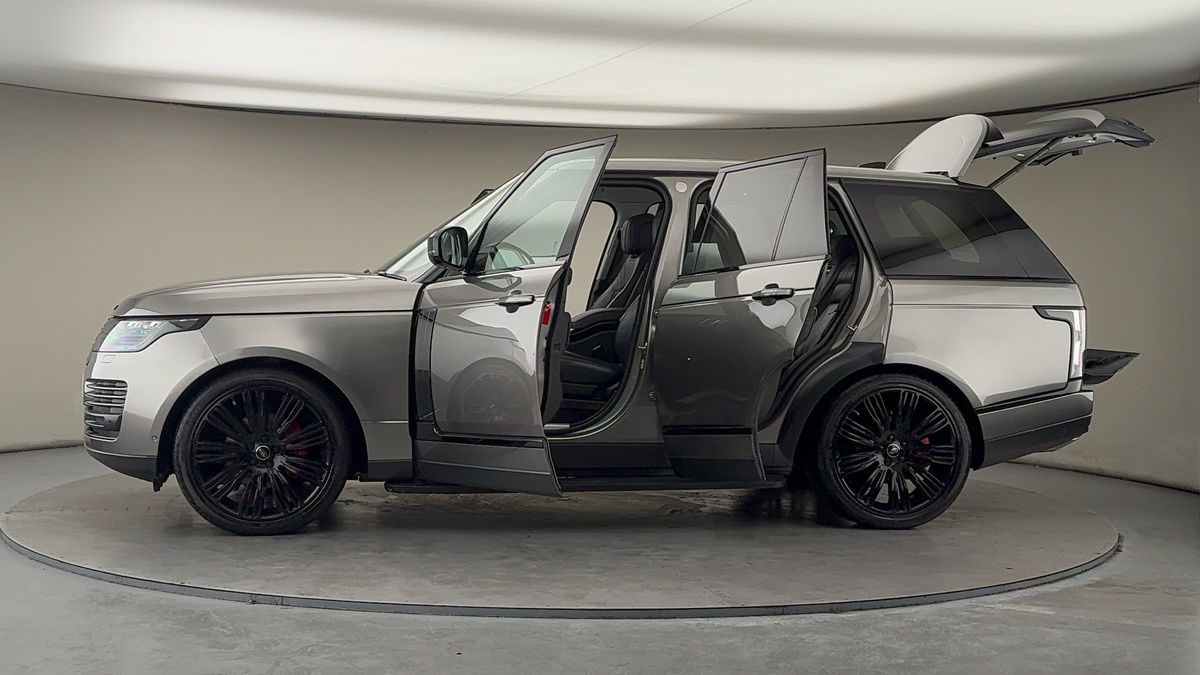 More views of Land Rover Range Rover