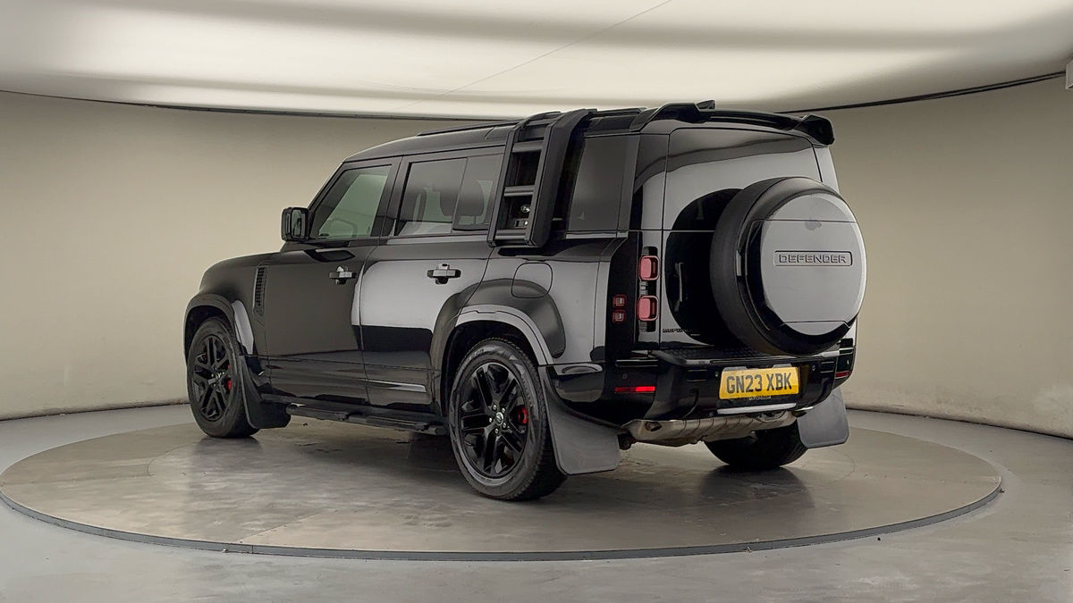 Land Rover Defender 110 Image 2
