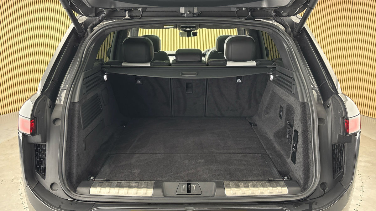 Land Rover Range Rover Sport Image 11