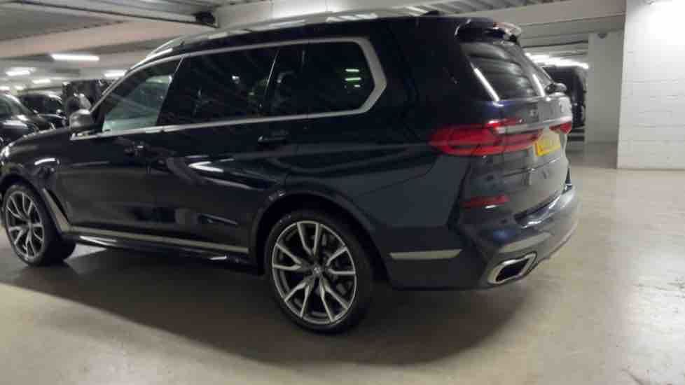 More views of BMW X7