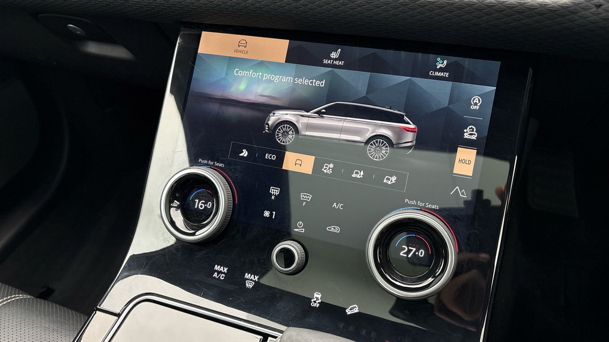 Land Rover Range Rover Velar Image 25