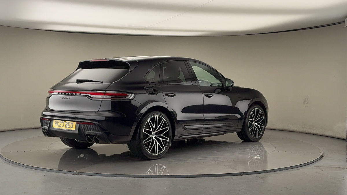 Porsche Macan Image 21