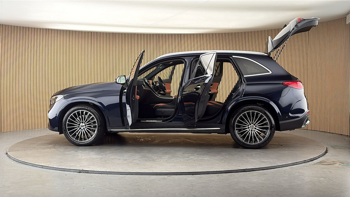 More views of Mercedes-Benz GLC