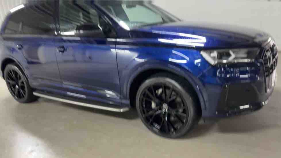 More views of Audi Q7